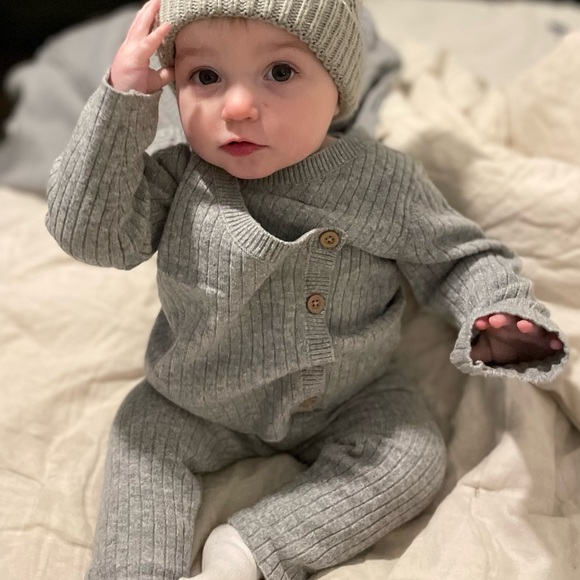 GAP Other - EUC GAP Grey Ribbed Knit Cardigan and Legging Set with Matching Knot Head